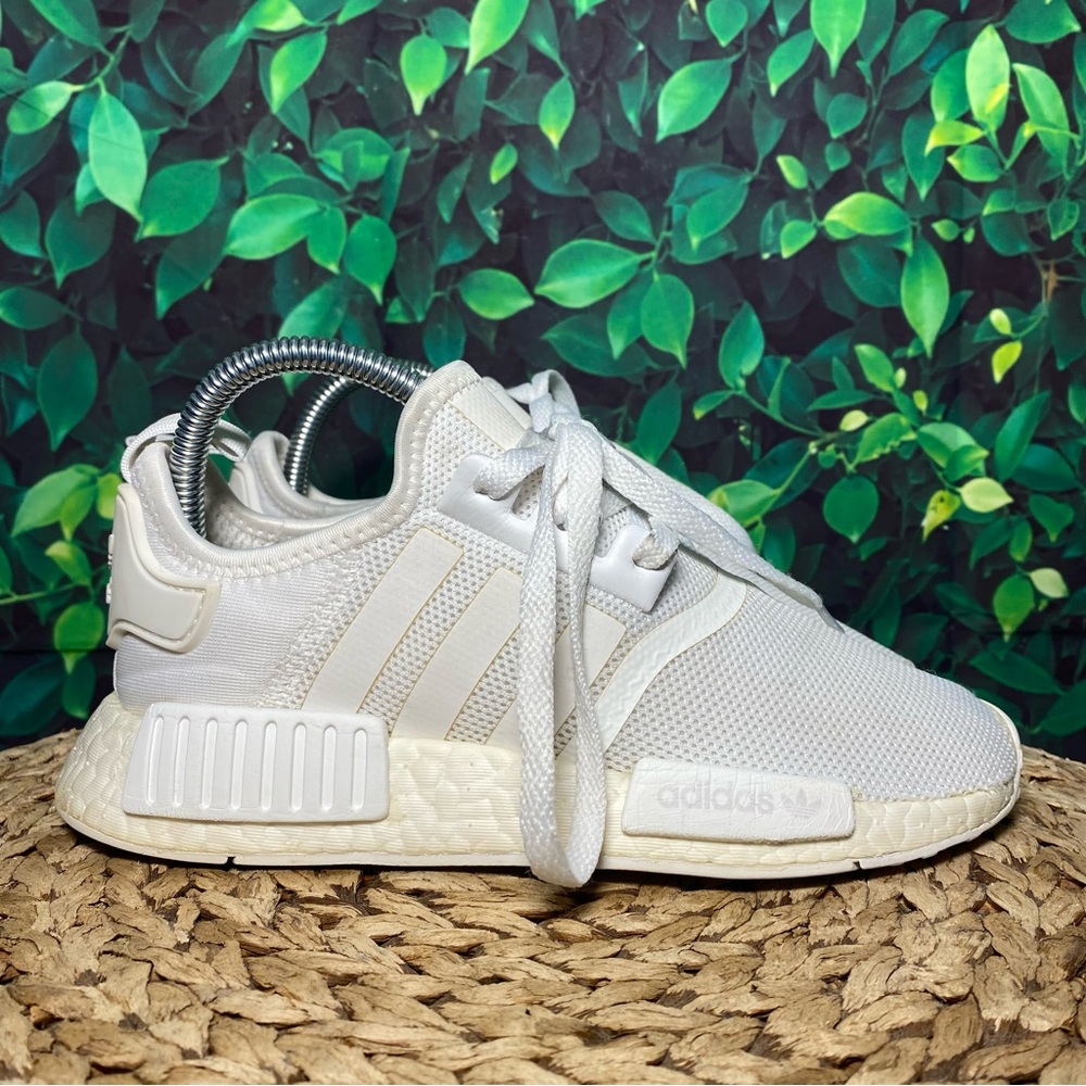 Adidas nmd triple white